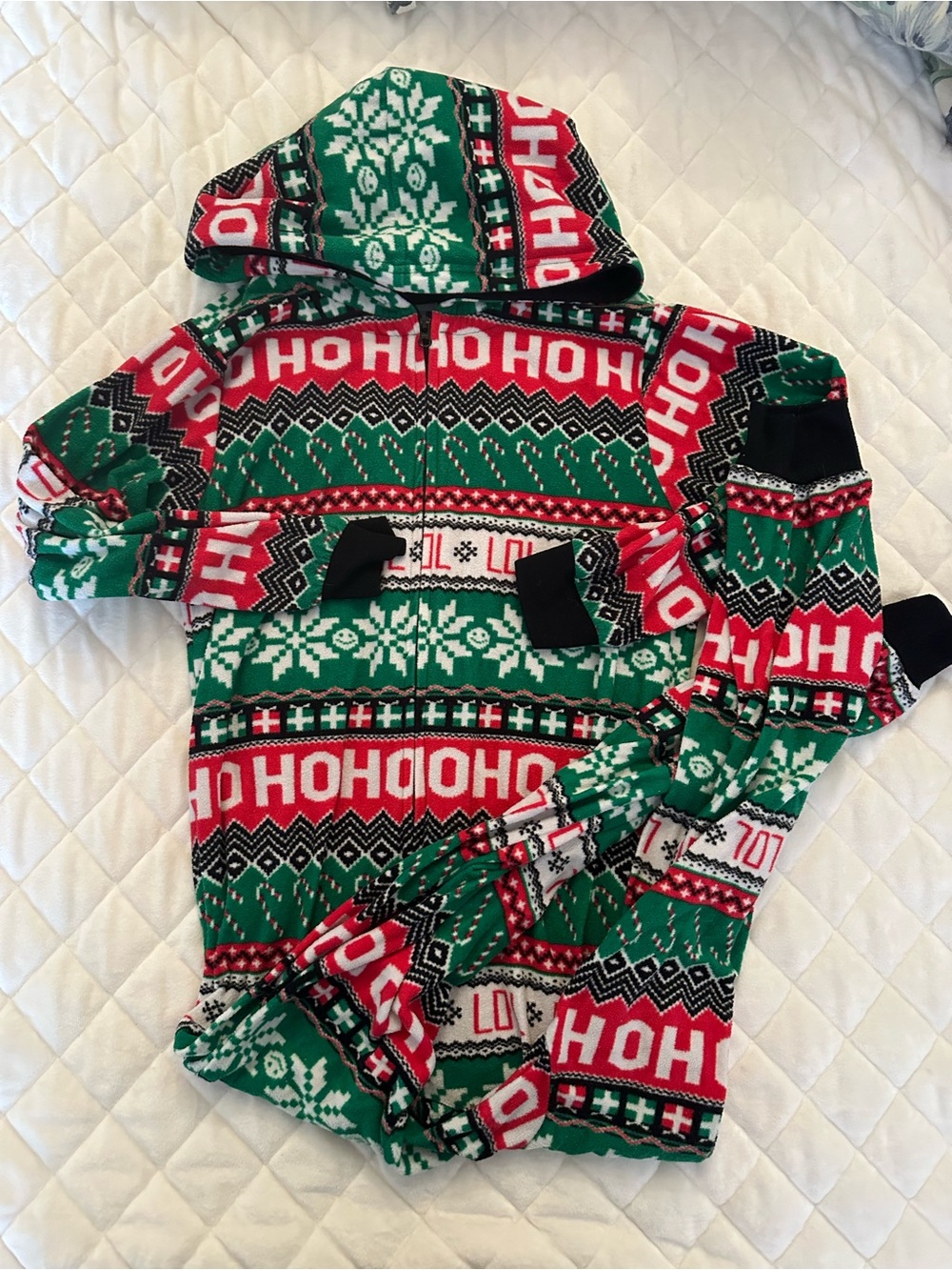 Kids Holiday 'HO HO' Hooded Zip-Up Onesie - Green/Red/White (set of 2)